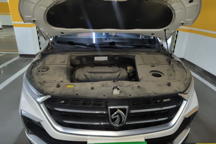 Used Baojun 530 2019 1.5T CVT Luxury 7-seater China VI Engine Bay