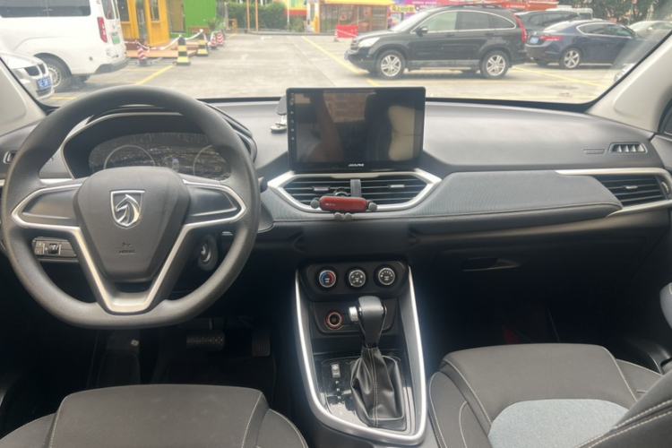 Used Baojun 530 2019 1.5T CVT Elite Model 7 Seats China V Emission Standard Exterior 1