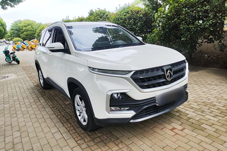 Used Baojun 530 2019 1.5T Manual Elite 7-seater National V Front Right 45 Deg