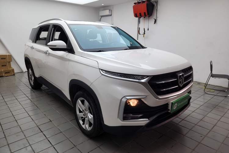 Used Baojun 530 2019 1.5T Manual Luxury 7-seater National V Front Right 45 Deg