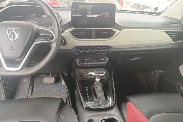 Used Baojun 530 2019 1.5T CVT Prestige Version National V Gear Lever