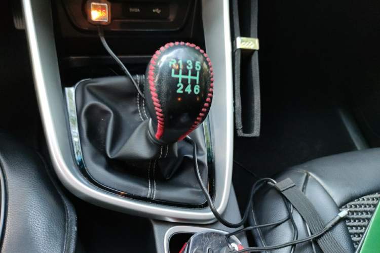 Used Baojun 530 2019 1.5T Manual Elite 7-seater National V Gear Lever