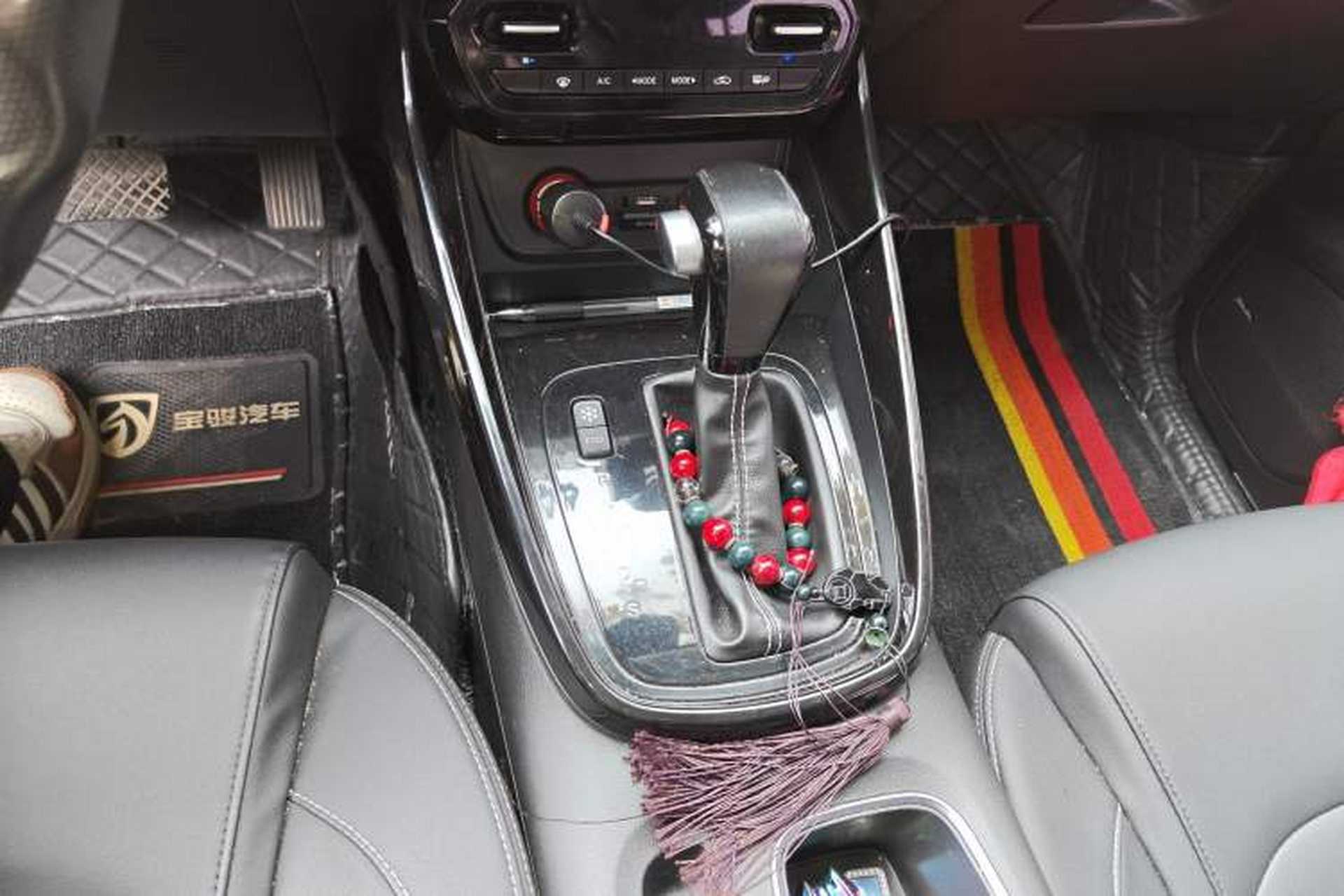 Used Baojun 530 2019 1.5T CVT Prestige Version National V Gear Lever
