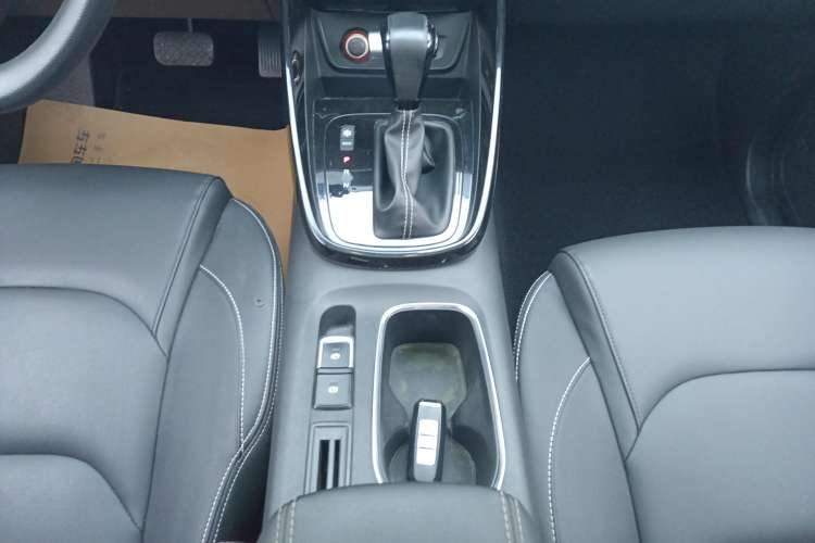 Used Baojun 530 2019 1.5T CVT Prestige Version National V Gear Lever