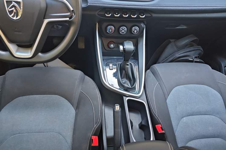 Used Baojun 530 2019 1.5T CVT Elite Version China V Gear Lever