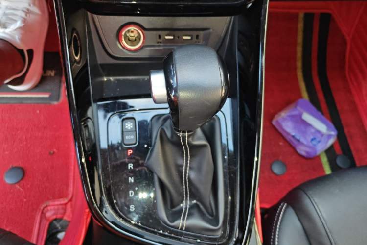 Used Baojun 530 2019 1.5T CVT Luxury Model China V Gear Lever