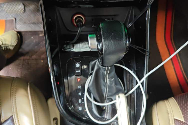 Used Baojun 530 2019 1.5T CVT Luxury 7-seater China VI Gear Lever
