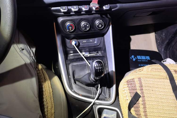 Used Baojun 530 2019 1.5T Manual Comfort Version 7 Seats China V Emission Standard Gear Lever