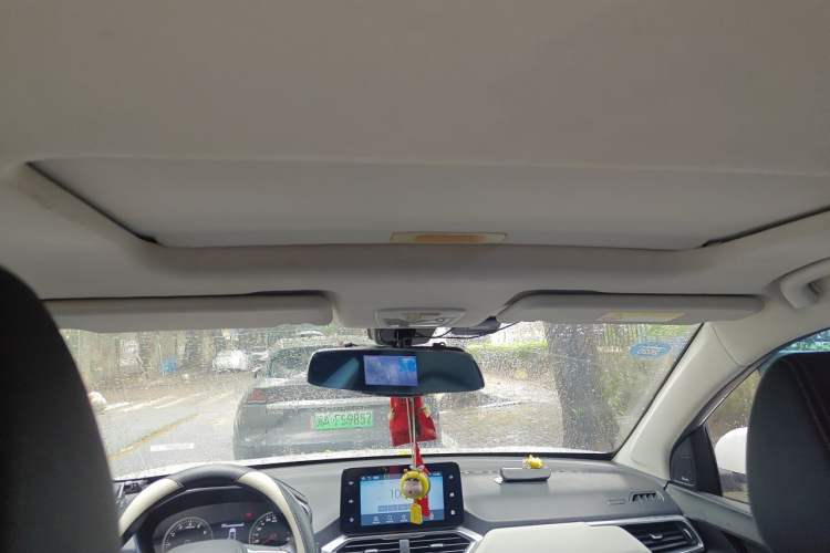 Used Baojun 530 2019 1.5T CVT Luxury 7-seater China VI Headliner