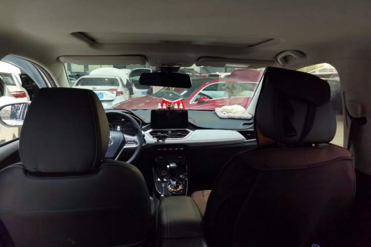 Used Baojun 530 2019 1.5T CVT Luxury Model 7 Seats China V Emission Standard Headliner