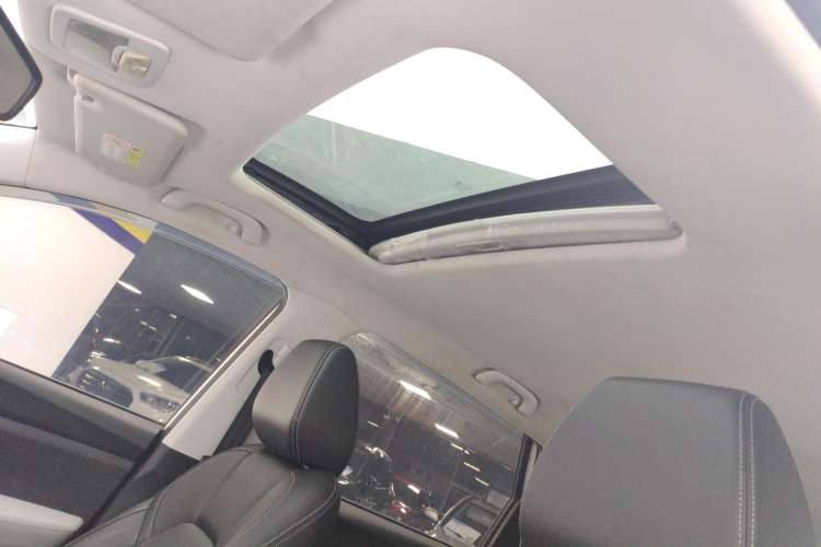Used Baojun 530 2019 1.5T CVT Luxury Model 7 Seats China V Emission Standard Headliner