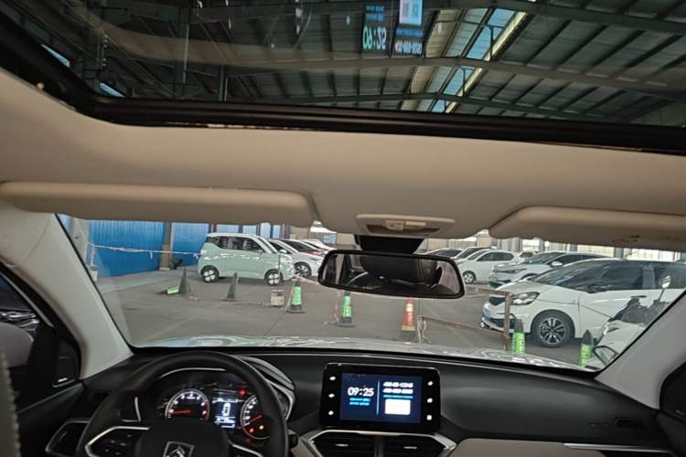 Used Baojun 530 2019 1.5T CVT Luxury Model China V Headliner