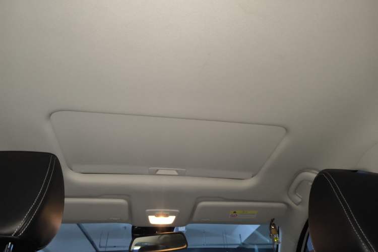 Used Baojun 530 2019 1.5T CVT Luxury 7-seater China VI Headliner