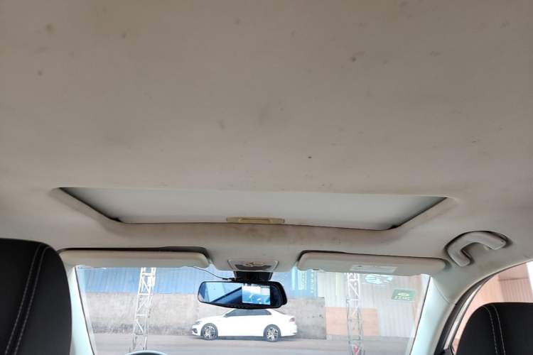 Used Baojun 530 2019 1.5T Manual Luxury 7-seater National V Headliner