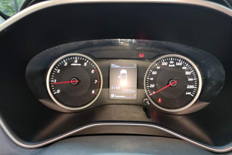 Used Baojun 530 2019 1.5T Manual Elite 7-seater National V Instrument Cluster
