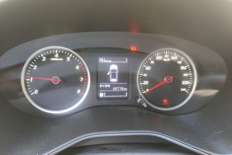 Used Baojun 530 2019 1.5T Manual Elite 7-seater National V Instrument Cluster