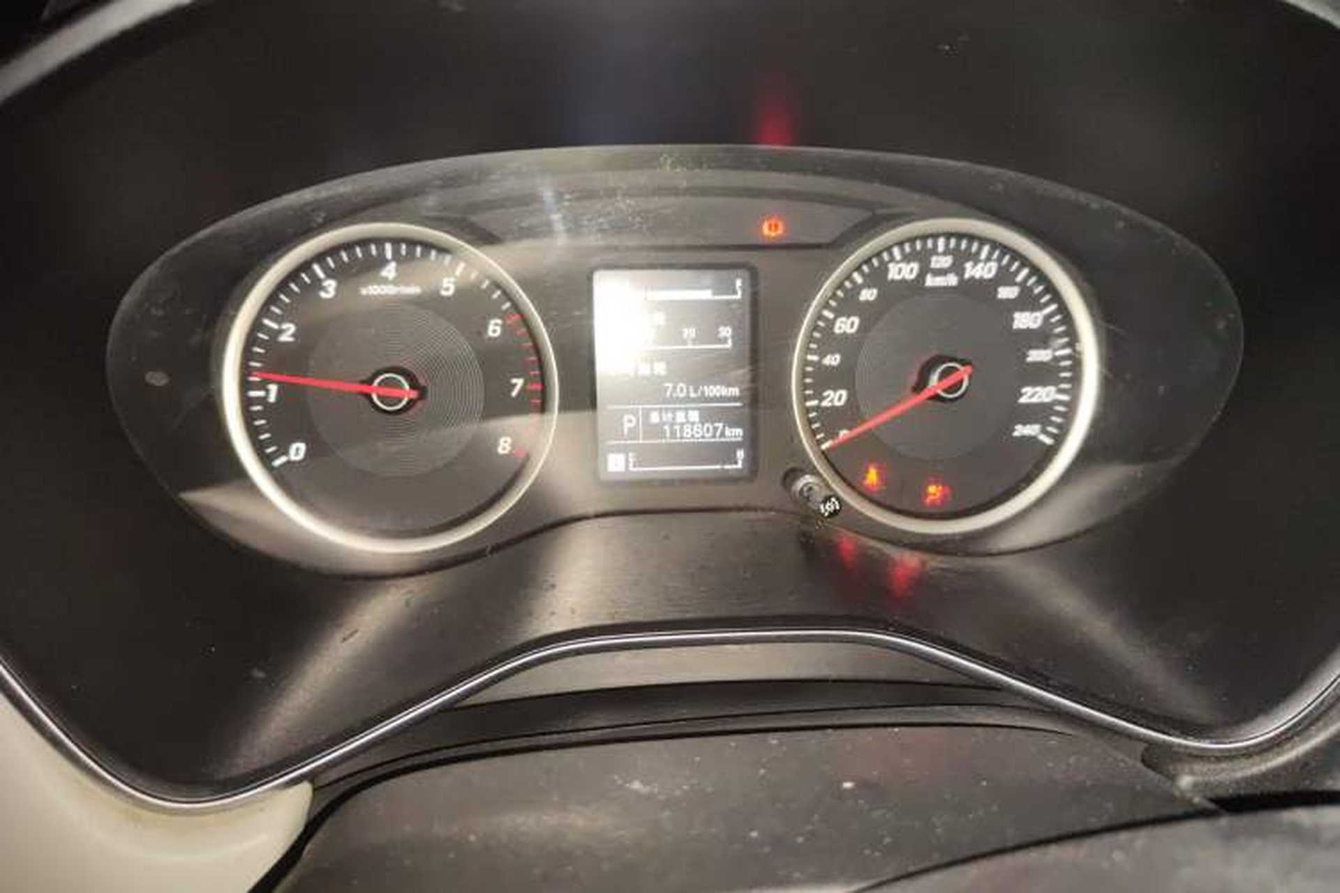 Used Baojun 530 2019 1.5T CVT Luxury Model 7 Seats China V Emission Standard Instrument Cluster