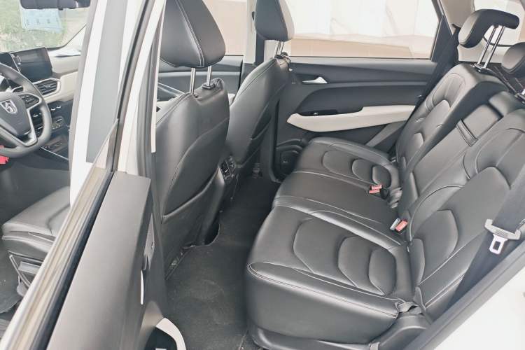 Used Baojun 530 2019 1.5T CVT Luxury Model 7 Seats China V Emission Standard Interior 2