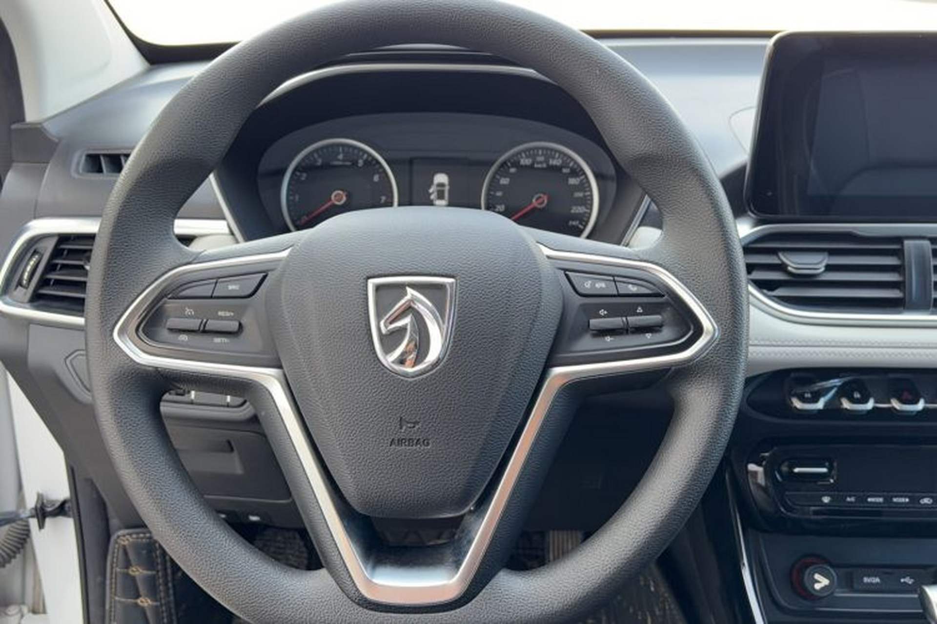 Used Baojun 530 2019 1.5T CVT Luxury Model China VI Emission Standard Interior 2
