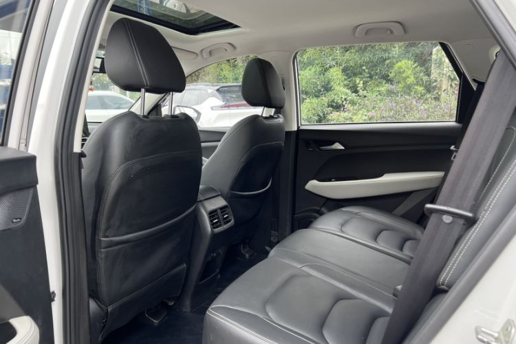 Used Baojun 530 2019 1.5T CVT Luxury Model China V Interior 3