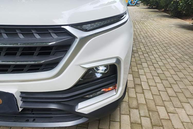 Used Baojun 530 2019 1.5T Manual Elite 7-seater National V Left Front Headlight