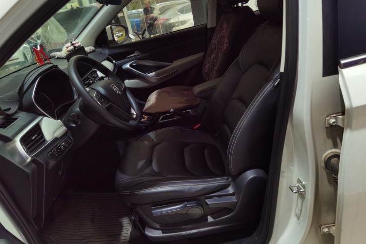 Used Baojun 530 2019 1.5T CVT Luxury Model 7 Seats China V Emission Standard Left Front Seat
