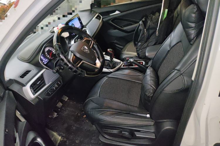 Used Baojun 530 2019 1.5T Manual Elite 7-seater National V Left Front Seat