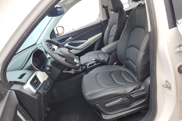 Used Baojun 530 2019 1.5T Manual Luxury 7-seater National V Left Front Seat
