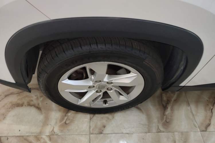Used Baojun 530 2019 1.5T CVT Elite Model 7 Seats China V Emission Standard Left Front Wheel Hub