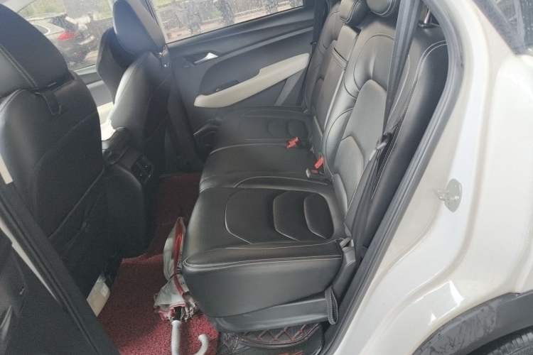 Used Baojun 530 2019 1.5T CVT Luxury 7-seater China VI Left Rear Seat