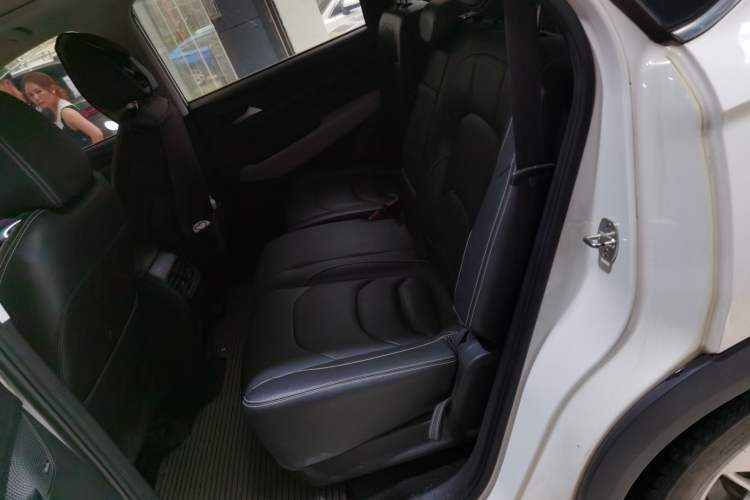 Used Baojun 530 2019 1.5T CVT Luxury Model 7 Seats China V Emission Standard Left Rear Seat