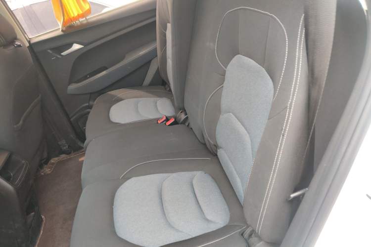 Used Baojun 530 2019 1.5T CVT Elite Model 7 Seats China V Emission Standard Left Rear Seat