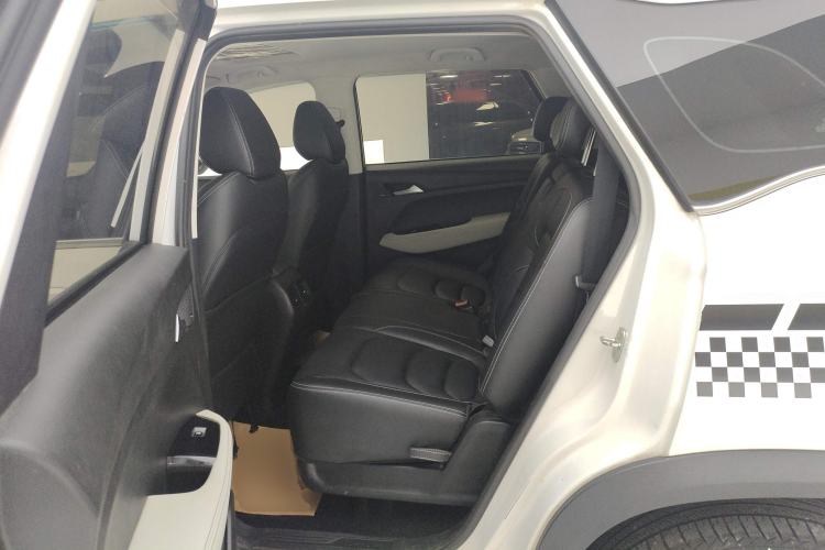 Used Baojun 530 2019 1.5T CVT Luxury Model 7 Seats China V Emission Standard Left Rear Seat