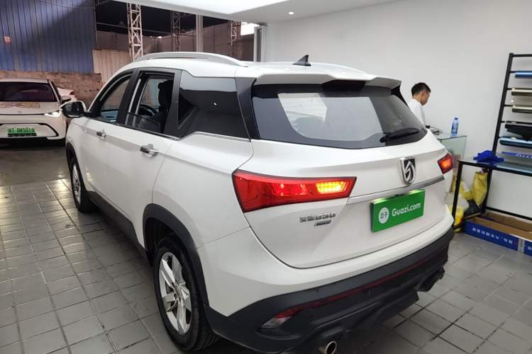 Used Baojun 530 2019 1.5T Manual Luxury 7-seater National V Rear Left 45 Deg