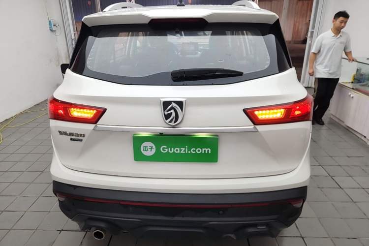 Used Baojun 530 2019 1.5T Manual Luxury 7-seater National V Rear