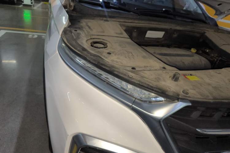 Used Baojun 530 2019 1.5T CVT Luxury 7-seater China VI Right Front Headlight
