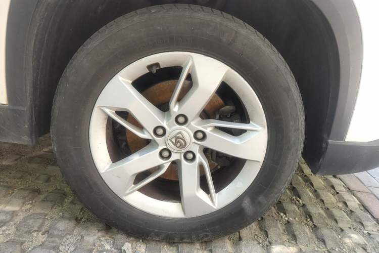 Used Baojun 530 2019 1.5T Manual Elite 7-seater National V Right Front Wheel Hub