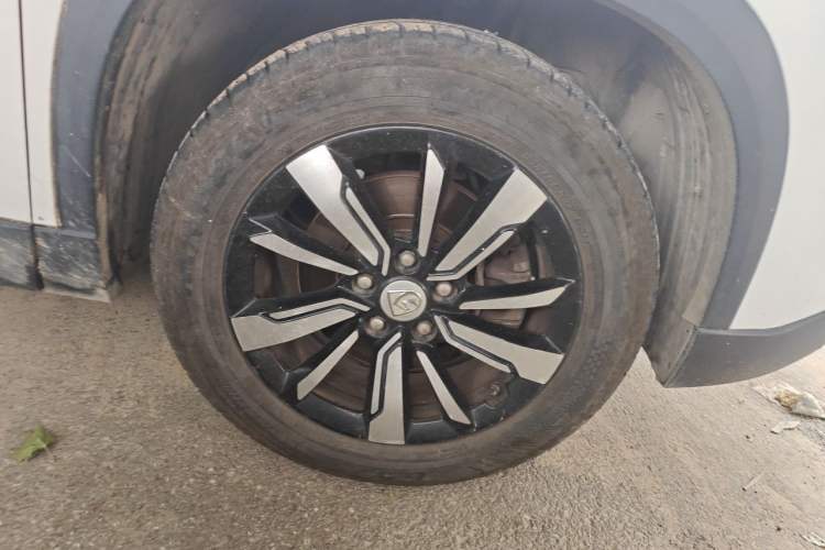 Used Baojun 530 2019 1.5T CVT Prestige Version National V Right Front Wheel Hub