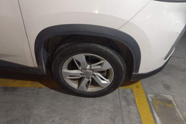 Used Baojun 530 2019 1.5T Manual Elite 7-seater National V Right Front Wheel Hub
