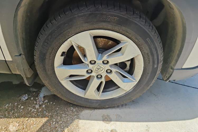 Used Baojun 530 2019 1.5T CVT Luxury 7-seater China VI Right Front Wheel Hub