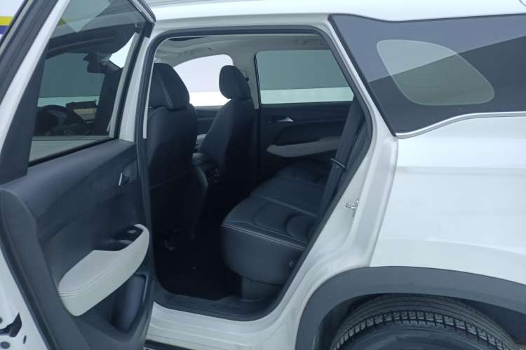 Used Baojun 530 2019 1.5T CVT Prestige Version National V Right Rear Seat