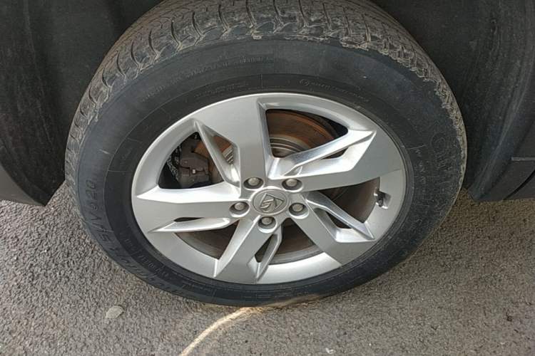 Used Baojun 530 2019 1.5T CVT Elite Version China V Right Rear Wheel Hub