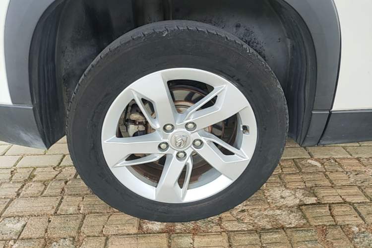 Used Baojun 530 2019 1.5T Manual Elite 7-seater National V Right Rear Wheel Hub