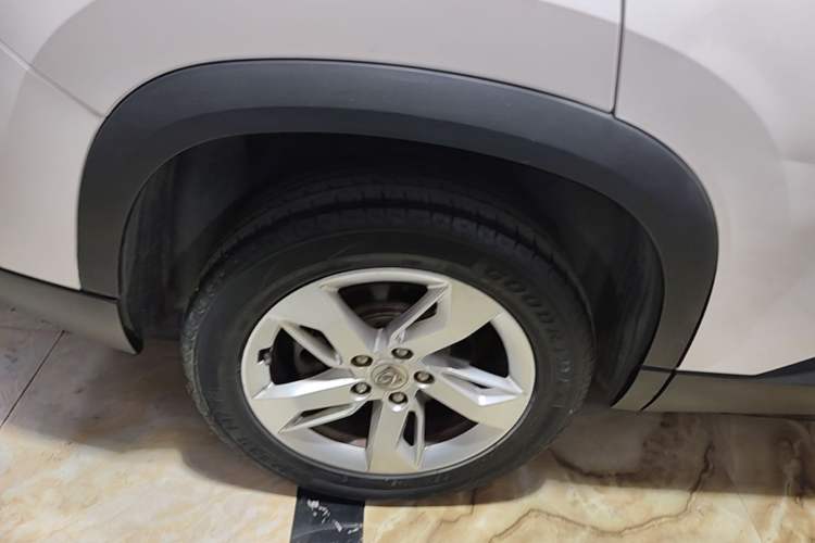 Used Baojun 530 2019 1.5T CVT Elite Model 7 Seats China V Emission Standard Right Rear Wheel Hub
