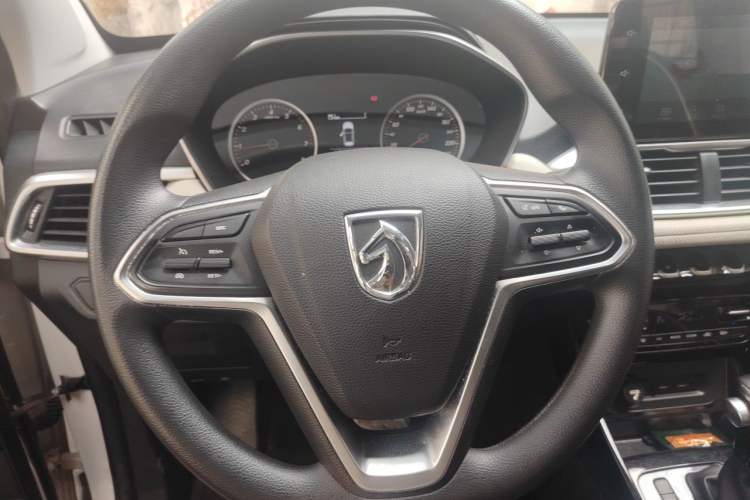 Used Baojun 530 2019 1.5T CVT Luxury Model China VI Emission Standard Steering Wheel