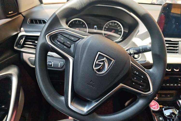 Used Baojun 530 2019 1.5T CVT Luxury Model China VI Emission Standard Steering Wheel