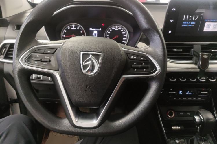 Used Baojun 530 2019 1.5T CVT Luxury Model 7 Seats China V Emission Standard Steering Wheel