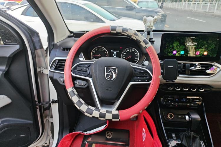 Used Baojun 530 2019 1.5T CVT Luxury Model China V Steering Wheel