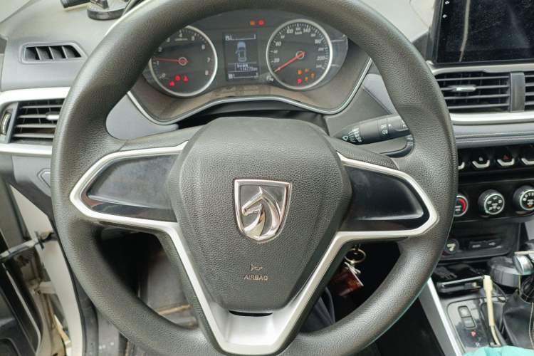 Used Baojun 530 2019 1.5T CVT Elite Version China V Steering Wheel