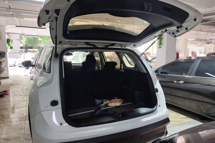 Used Baojun 530 2019 1.5T CVT Elite Model 7 Seats China V Emission Standard Trunk